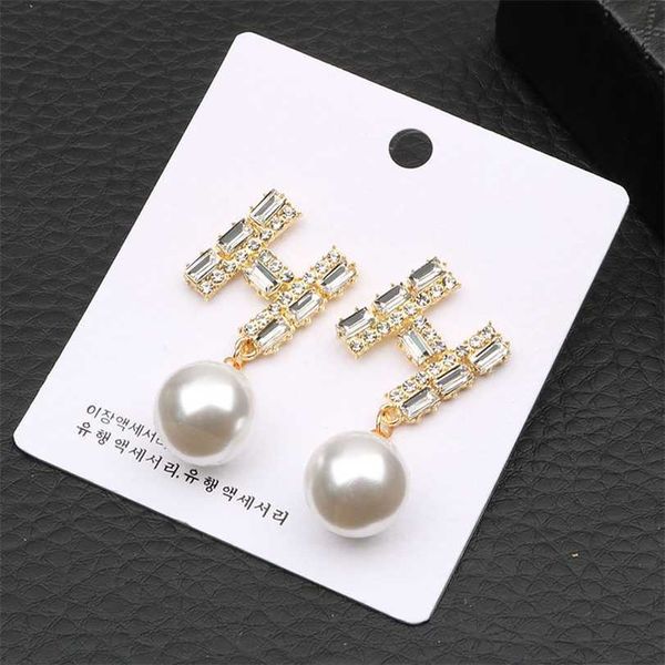 2023 designer new feminine temperament korean personality simple bow super fairy net red 925 silver needle versatile pearl earrings, Golden
2023 designer new feminine temperament korean personality simple bow super fairy net red 925 silver needle versatile pearl earrings, Golden