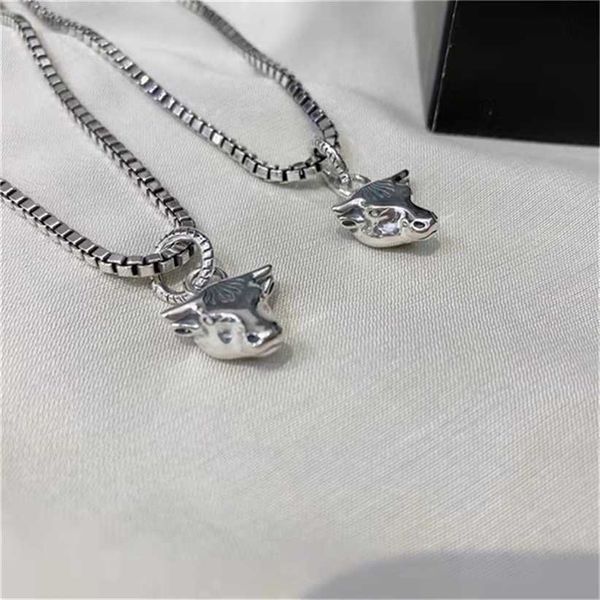 2023 designer new fashion jewelry gujia s925 fashion simple fengwang yibo pendant thai silver box chain couple necklace
2023 designer new fashion jewelry gujia s925 fashion simple fengwang yibo pendant thai silver box chain couple necklace