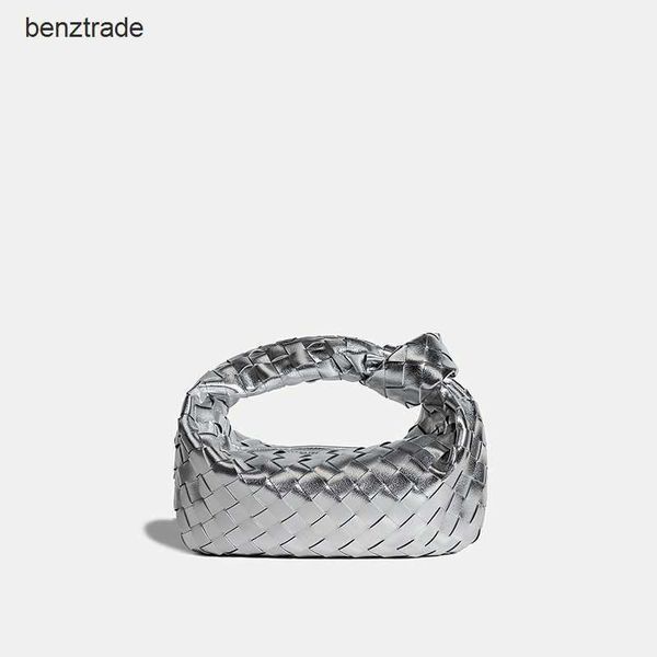 bottegs venet jodie commuter handbag 2022 new women woven cloud underarm leather croiant knotted hand
bottegs venet jodie commuter handbag 2022 new women woven cloud underarm leather croiant knotted hand