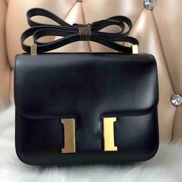 designer 9a women's bag leather handmade waxed thread shiny luxury classic retro fashion box single shoulder crossbody gold buckle
designer 9a women's bag leather handmade waxed thread shiny luxury classic retro fashion box single shoulder crossbody gold buckle