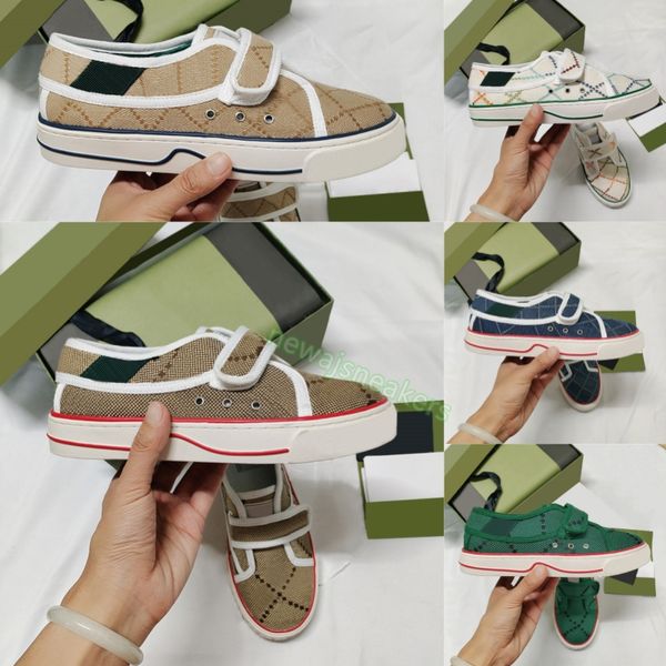 womens mens couples casual shoes summer magic tape strap sneakers designer fashion slides emboridered shoe outdoor sneaker size 35-45, Black
womens mens couples casual shoes summer magic tape strap sneakers designer fashion slides emboridered shoe outdoor sneaker size 35-45, Black