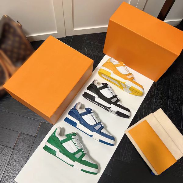 famous designer trainer sneaker men casual shoes women board shoes white natural white green red blue letters men low sneakers calfskin leat, Black
famous designer trainer sneaker men casual shoes women board shoes white natural white green red blue letters men low sneakers calfskin leat, Black