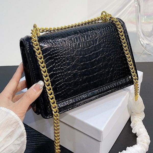 fashion crossbody bag outdoor women's bag with crocodile design metal badge logo chain shoulder bag
fashion crossbody bag outdoor women's bag with crocodile design metal badge logo chain shoulder bag