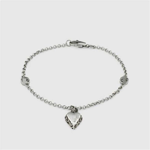 2023 designer new jewelry 925 sterling silver carved heart shaped charm bracelet home fashion worn double interlock bracelet, Black
2023 designer new jewelry 925 sterling silver carved heart shaped charm bracelet home fashion worn double interlock bracelet, Black