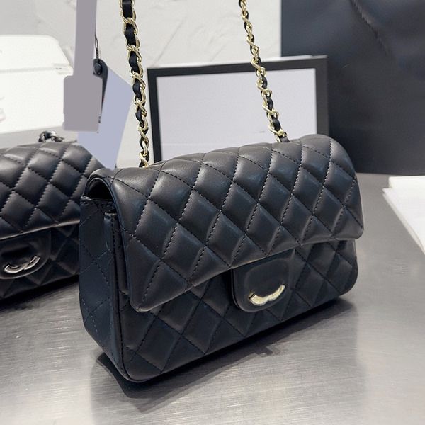 20cm classic mini flap quilted lambskin bags with back pouch gold/silver metal hardware matekasse chain crossbody shoulder handbags outdoor
20cm classic mini flap quilted lambskin bags with back pouch gold/silver metal hardware matekasse chain crossbody shoulder handbags outdoor