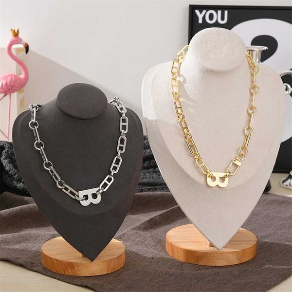 2023 designer new a jia hai li same letter b high grade necklace gold plated fashionable personality exaggerated chain, Black
2023 designer new a jia hai li same letter b high grade necklace gold plated fashionable personality exaggerated chain, Black