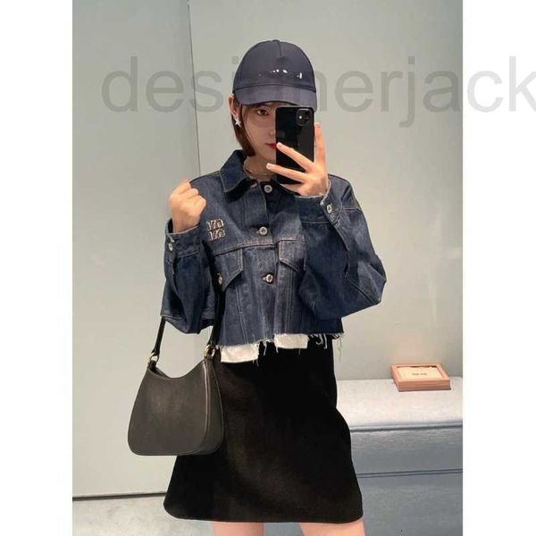 women's jackets designer early autumn new letter embroidery metal button decorative pocket short long sleeve denim coat female fashion, Black;brown
women's jackets designer early autumn new letter embroidery metal button decorative pocket short long sleeve denim coat female fashion, Black;brown