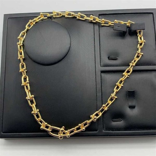 2023 designer new paris house u-shaped horseshoe buckle clavicle chain b home fashion versatile simple necklace women, Black
2023 designer new paris house u-shaped horseshoe buckle clavicle chain b home fashion versatile simple necklace women, Black
