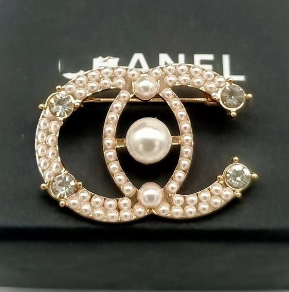 18k gold plated letters brooches small sweet wind women luxury brand designer crystal rhinestone pearl brooch pins metal jewelry accessories, Gray
18k gold plated letters brooches small sweet wind women luxury brand designer crystal rhinestone pearl brooch pins metal jewelry accessories, Gray