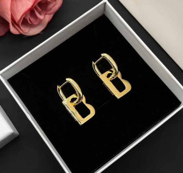 women letter earrings charm stud famous cubic zirconia stainless steel earring for ladies crystal pearl studs decoration jewelry accessories, Golden;silver
women letter earrings charm stud famous cubic zirconia stainless steel earring for ladies crystal pearl studs decoration jewelry accessories, Golden;silver