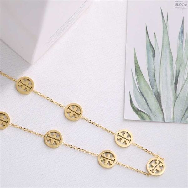 2023 designer new fashion jewelry titanium steel hollow out pattern small circle accessories necklace clavicle chain star, Silver
2023 designer new fashion jewelry titanium steel hollow out pattern small circle accessories necklace clavicle chain star, Silver