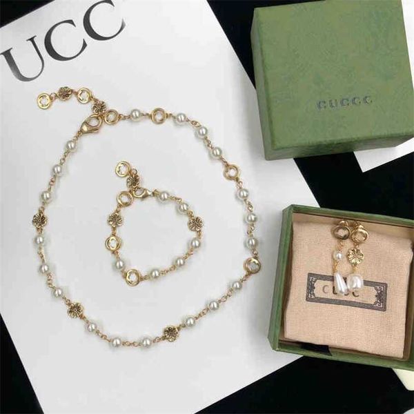 2023 designer new family sense fashion temperament clavicle necklace pearl letter double earrings bracelet super fairy simple female, Silver
2023 designer new family sense fashion temperament clavicle necklace pearl letter double earrings bracelet super fairy simple female, Silver