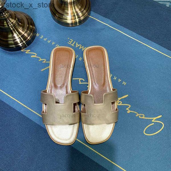 summer slipper designer sandal slide oran sandals matte real leather sliders flat heel classic flip flop shoes beach slides black white blue
summer slipper designer sandal slide oran sandals matte real leather sliders flat heel classic flip flop shoes beach slides black white blue
