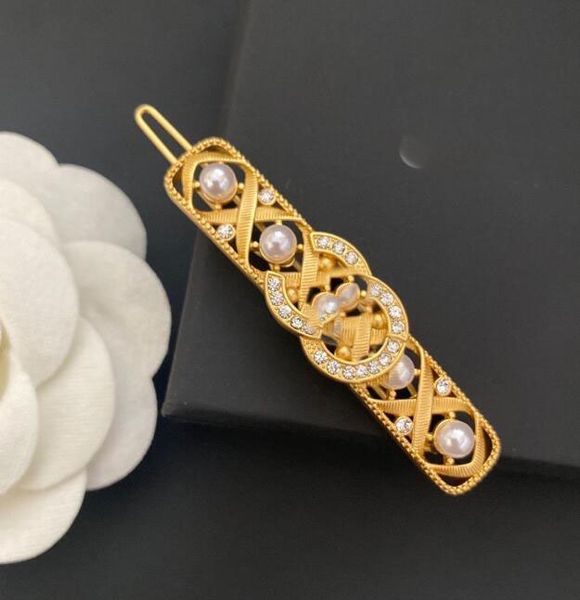 designer famous letter crystal hairpin hairgrip hairclips girl luxury alloy hair clip grip pin barrette hair barrette accessories gift, Golden;silver
designer famous letter crystal hairpin hairgrip hairclips girl luxury alloy hair clip grip pin barrette hair barrette accessories gift, Golden;silver