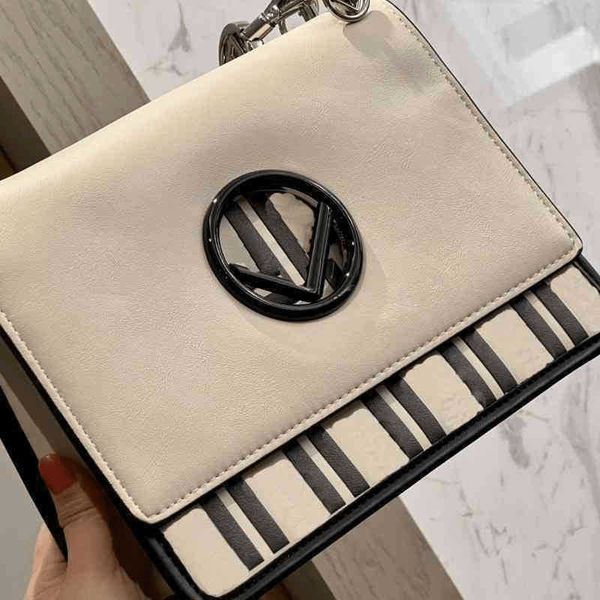 fbag messenger bag women vintage handbag shoulder tote leather designer luxury brand crossbody female purses 220407
fbag messenger bag women vintage handbag shoulder tote leather designer luxury brand crossbody female purses 220407