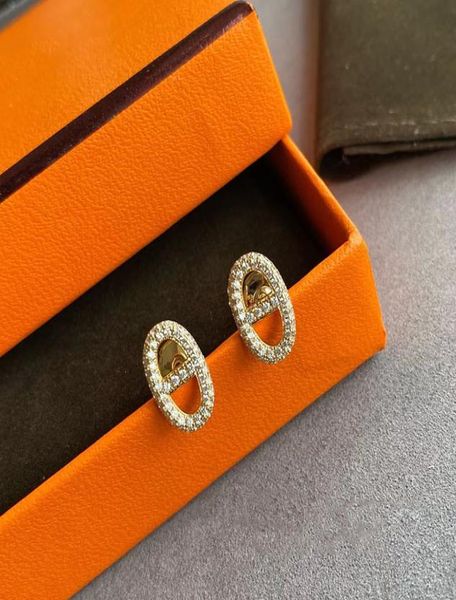 luxury h brand classic stud earrings with shining crystal diamond charm fashion ol engagement ear rings designer earring wedding j1896073, Golden;silver
luxury h brand classic stud earrings with shining crystal diamond charm fashion ol engagement ear rings designer earring wedding j1896073, Golden;silver