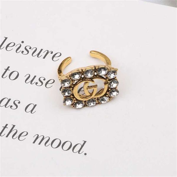 2023 designer new jewelry family simple letters men and women universal fashion delicate ring open temperament rhinestone hand jewelry, Silver
2023 designer new jewelry family simple letters men and women universal fashion delicate ring open temperament rhinestone hand jewelry, Silver