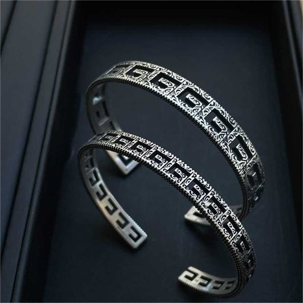 2023 designer new fashion jewelry s925 antique interlocking carved hollowed out old square wide narrow version couple bracelet for men and w, Black
2023 designer new fashion jewelry s925 antique interlocking carved hollowed out old square wide narrow version couple bracelet for men and w, Black
