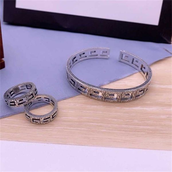 2023 designer new jewelry square double hollowed out couple ring antique carved pattern bracelet, Silver
2023 designer new jewelry square double hollowed out couple ring antique carved pattern bracelet, Silver