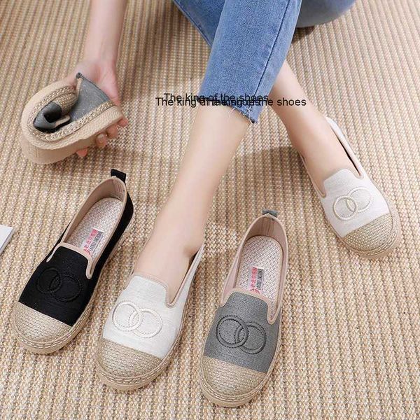 slippersdesigner shoes fisherman's shoe women spring and summer 2023 new linen woven flat bottomed lazy man wears lefu shoes with one f, Black
slippersdesigner shoes fisherman's shoe women spring and summer 2023 new linen woven flat bottomed lazy man wears lefu shoes with one f, Black