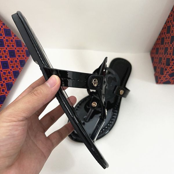 brand designer women slippers summer ladies hollowed out sandals pattern flats flip flops loafer 2023 summer fashion tories slides rubber ou, Black
brand designer women slippers summer ladies hollowed out sandals pattern flats flip flops loafer 2023 summer fashion tories slides rubber ou, Black