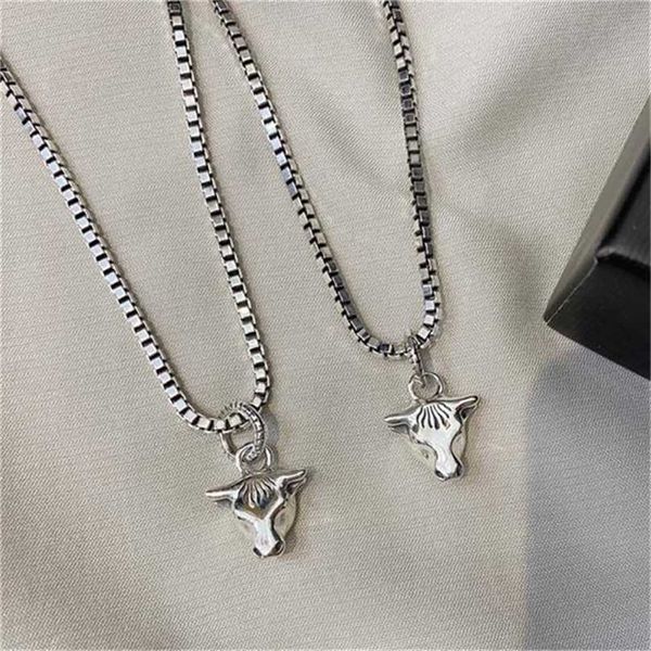 2023 designer new fashion jewelry gujia s925 sterling silver necklace yibo's same head necklace, cow like box chain
2023 designer new fashion jewelry gujia s925 sterling silver necklace yibo's same head necklace, cow like box chain