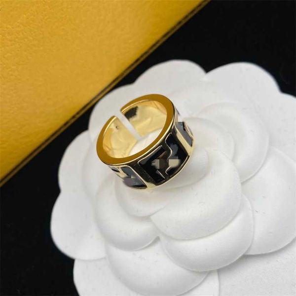 2023 designer new enjia /f new medieval temperament high-level feeling black letter f ring, Silver
2023 designer new enjia /f new medieval temperament high-level feeling black letter f ring, Silver