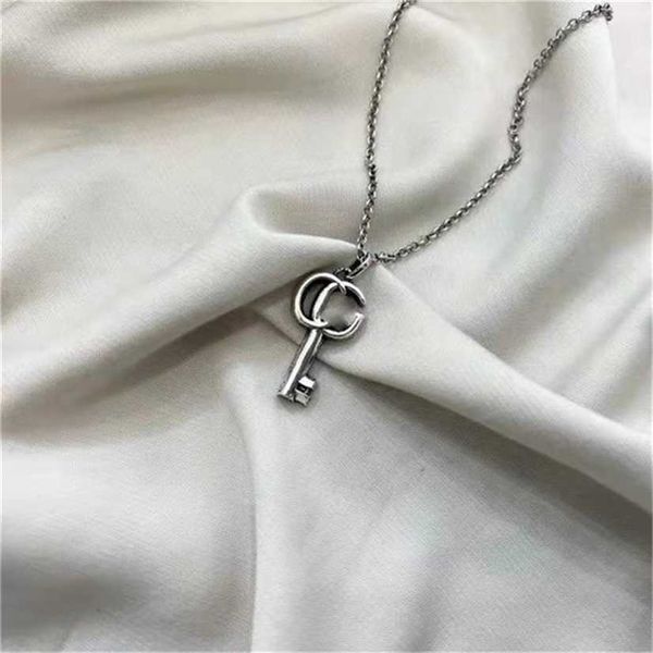 2023 designer new fashion jewelry gujia fashion 925 silver key necklace classic vine carving pattern bracelet trend couple necklace
2023 designer new fashion jewelry gujia fashion 925 silver key necklace classic vine carving pattern bracelet trend couple necklace