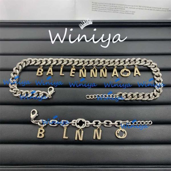 2023 designer new g family necklace / gujia new letter diamond inlaid clavicle chain bracelet feminine temperament old fashion jewelry, Silver
2023 designer new g family necklace / gujia new letter diamond inlaid clavicle chain bracelet feminine temperament old fashion jewelry, Silver