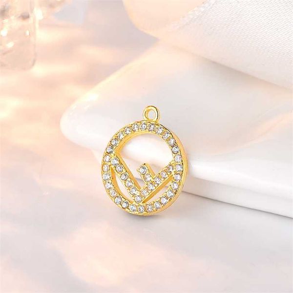 2023 designer new fashion versatile fenjia pendant pure copper plated 18k gold f letter diamond accessories diy jewelry bracelet necklace ea, Gray
2023 designer new fashion versatile fenjia pendant pure copper plated 18k gold f letter diamond accessories diy jewelry bracelet necklace ea, Gray
