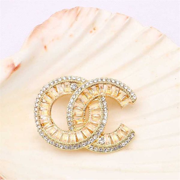 2023 designer new fashion double-c small fragrance brooch inlaid with diamond zircon personality luxury temperament pin anti light neckline, Silver
2023 designer new fashion double-c small fragrance brooch inlaid with diamond zircon personality luxury temperament pin anti light neckline, Silver