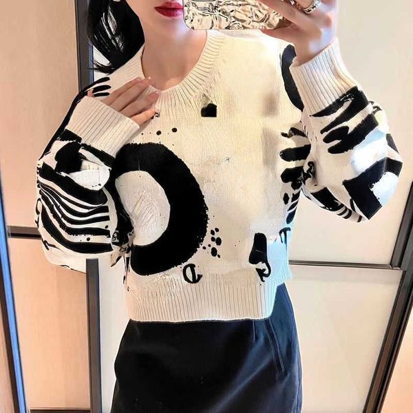 women's sweater designer sweatshirt wool knitted hoodie autumn and winter letter jacquard round neck coat loose short casual shirt, White;black
women's sweater designer sweatshirt wool knitted hoodie autumn and winter letter jacquard round neck coat loose short casual shirt, White;black