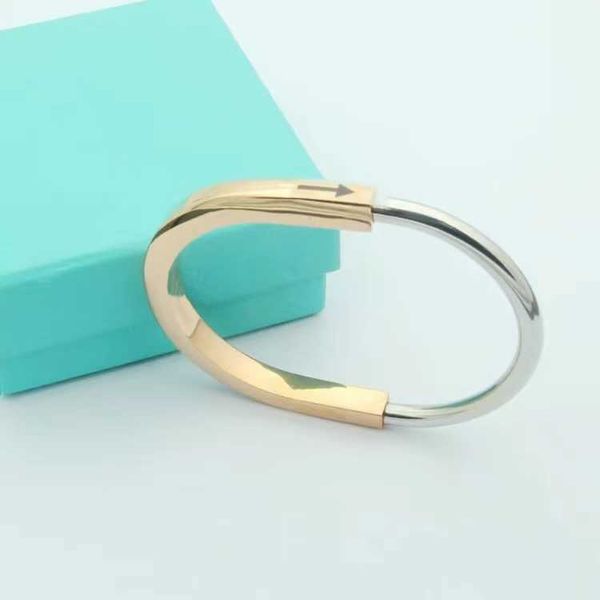 high-quality tiffay horseshoe titanium steel bracelet rose gold jewelry ktft, Black
high-quality tiffay horseshoe titanium steel bracelet rose gold jewelry ktft, Black