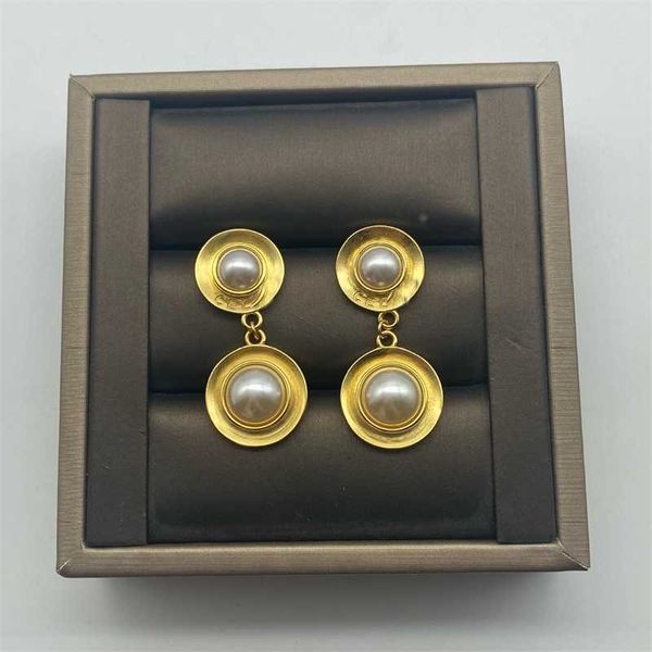 brand earrings celi / saijia new simple fashion pearl earrings temperament double circle ins earrings female, Golden
brand earrings celi / saijia new simple fashion pearl earrings temperament double circle ins earrings female, Golden