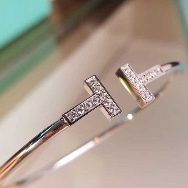 factory designer bangle benchmarking925 sterling silver double t open bracelet t-shaped diamond set t-family rose gold jewelry popular versa, Black
factory designer bangle benchmarking925 sterling silver double t open bracelet t-shaped diamond set t-family rose gold jewelry popular versa, Black