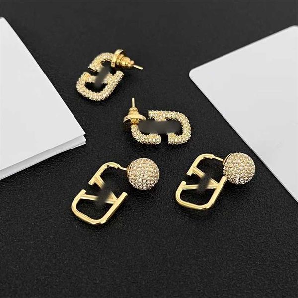 2023 designer huaxx tianjia new ab full diamond brass material small and simple ins style elegant lady earstuds earrings girl, Golden
2023 designer huaxx tianjia new ab full diamond brass material small and simple ins style elegant lady earstuds earrings girl, Golden