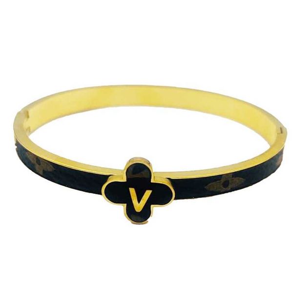 2023 designer new donkey's classic old flower leather bracelet l's four leaf grass pattern v-sticker leather bracelet peripheral p, Black
2023 designer new donkey's classic old flower leather bracelet l's four leaf grass pattern v-sticker leather bracelet peripheral p, Black