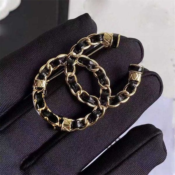 2023 designer new french small fragrant brooch simple knitting leather dripping oil temperament celebrity net red pin suit accessories, Silver
2023 designer new french small fragrant brooch simple knitting leather dripping oil temperament celebrity net red pin suit accessories, Silver