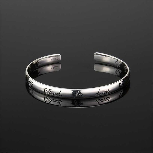 2023 designer new jewelry double bracelet love fearless flower and bird eye pattern fashion wide narrow version couple bracelet for girlfrie, Black
2023 designer new jewelry double bracelet love fearless flower and bird eye pattern fashion wide narrow version couple bracelet for girlfrie, Black