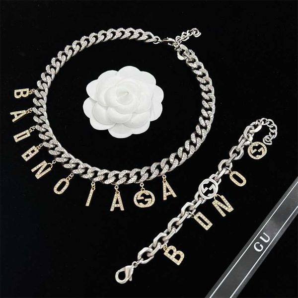 2023 designer new silver chain double g letter inlaid diamond tassel necklace bracelet female luxury cool style
2023 designer new silver chain double g letter inlaid diamond tassel necklace bracelet female luxury cool style