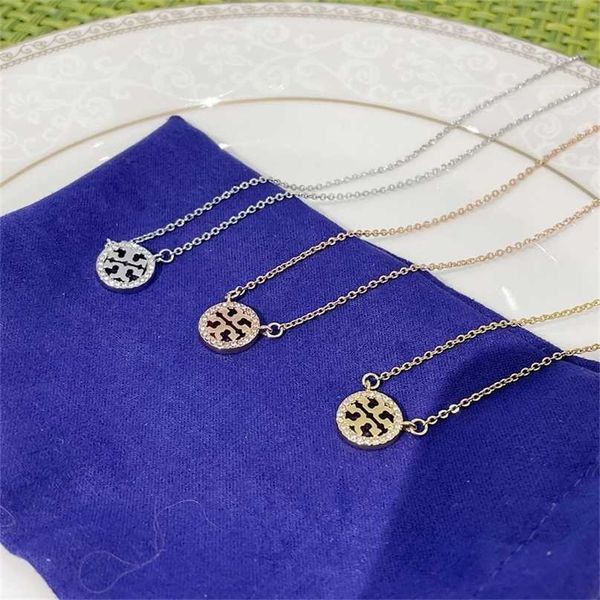 2023 designer new fashion jewelry light luxury double inlaid full double-sided japanese and classic necklace pendant, Silver
2023 designer new fashion jewelry light luxury double inlaid full double-sided japanese and classic necklace pendant, Silver