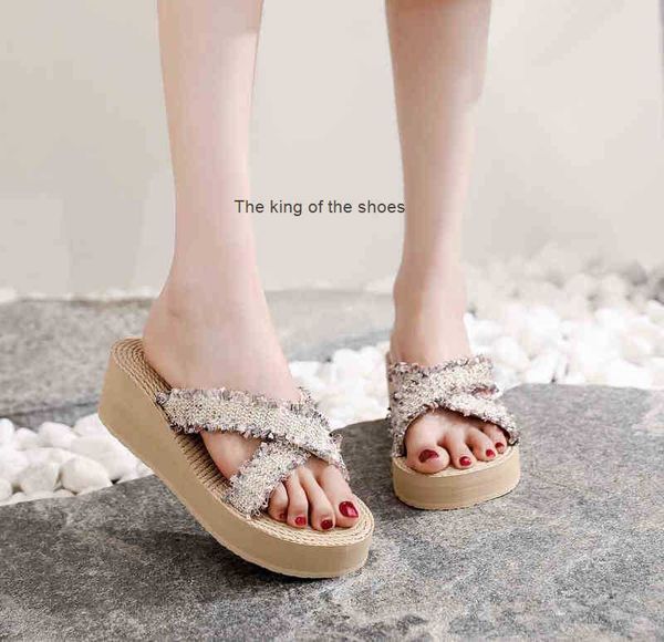 small fragrant wind women's slippers new cross slippers in summer women wear flat bottom wedge heels beach shoes, Black
small fragrant wind women's slippers new cross slippers in summer women wear flat bottom wedge heels beach shoes, Black