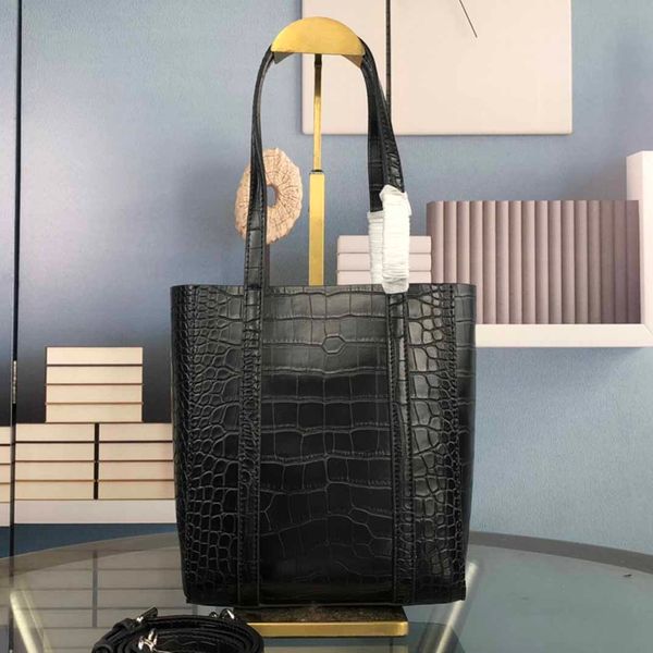 b bag women mini handbag 7a alligator cowhide everyday shopping tote detachable shoulder strap
b bag women mini handbag 7a alligator cowhide everyday shopping tote detachable shoulder strap