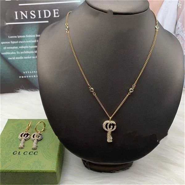 2023 designer new fashion jewelry family necklace gujia brass letter diamond inlaid fashion simple net red same necklace earrings, Silver
2023 designer new fashion jewelry family necklace gujia brass letter diamond inlaid fashion simple net red same necklace earrings, Silver