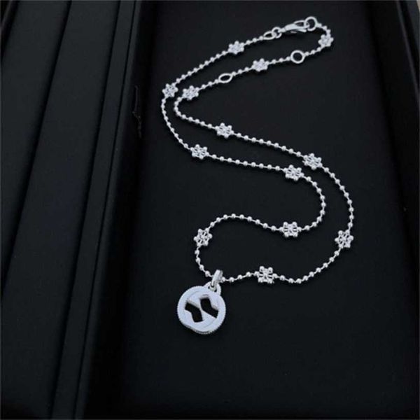 2023 designer new jewelry silver letter snowflake necklace minority personality fashion simple clavicle chain, Black
2023 designer new jewelry silver letter snowflake necklace minority personality fashion simple clavicle chain, Black