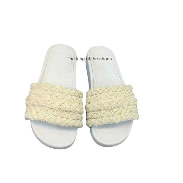 luxury designer women slipper classic pearl slippers black white small fragrant style flats bath sandals ladies girls outdoor casual shoes
luxury designer women slipper classic pearl slippers black white small fragrant style flats bath sandals ladies girls outdoor casual shoes