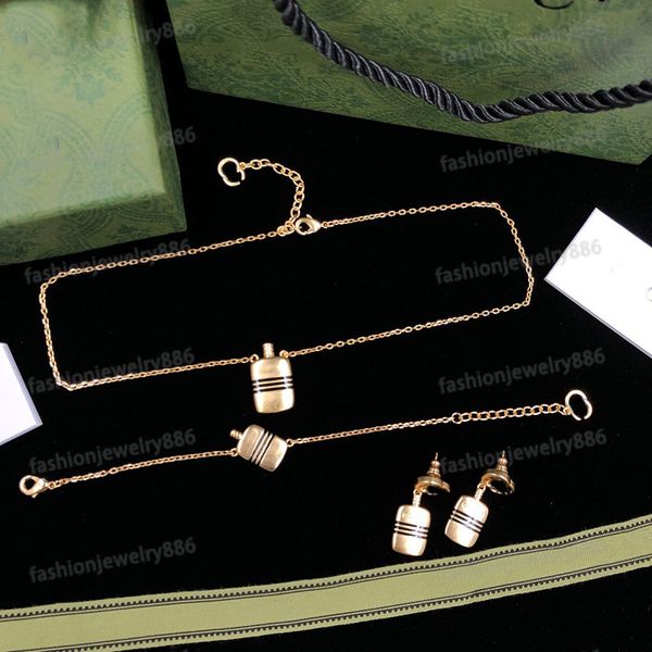 new designer perfume bottle pendant necklace bracelet earrings fashion letter earring have stamp for women party jewelry set with box, Black
new designer perfume bottle pendant necklace bracelet earrings fashion letter earring have stamp for women party jewelry set with box, Black