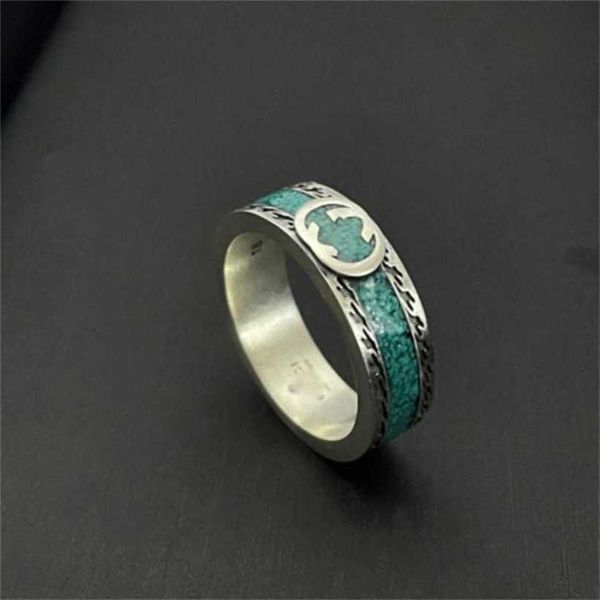 2023 designer new jewelry silver old green enamel interlocking letter refers to net red couple with the same pair of rings
2023 designer new jewelry silver old green enamel interlocking letter refers to net red couple with the same pair of rings