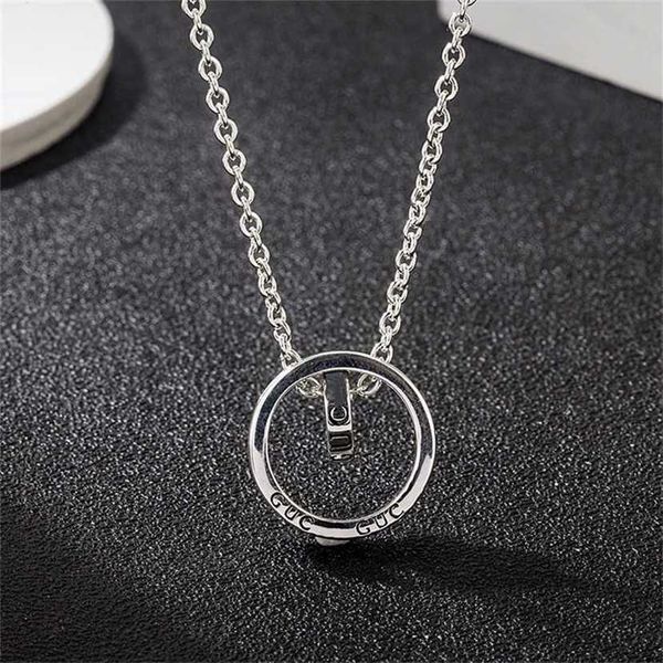 2023 designer new jewelry sterling silver double ring buckle necklace fashion simple circular letter men's and women's versatile p
2023 designer new jewelry sterling silver double ring buckle necklace fashion simple circular letter men's and women's versatile p