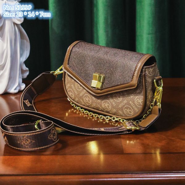 factory wholesale ladies shoulder bags 5 colors this year's popular printed postman bag small fresh contrast leather handbag flip gold
factory wholesale ladies shoulder bags 5 colors this year's popular printed postman bag small fresh contrast leather handbag flip gold